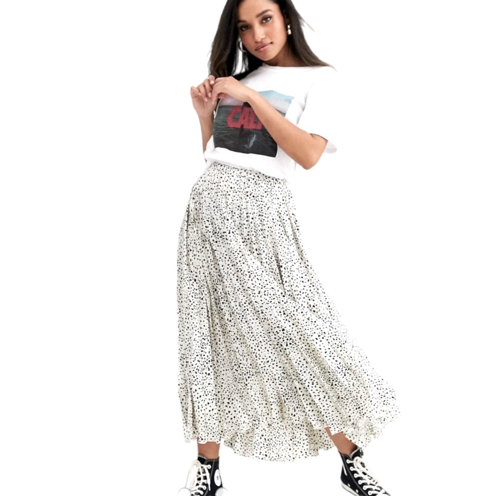 NWOT ASOS Satin Pleated Midi Skirt in Mono Leopard Print Size 4